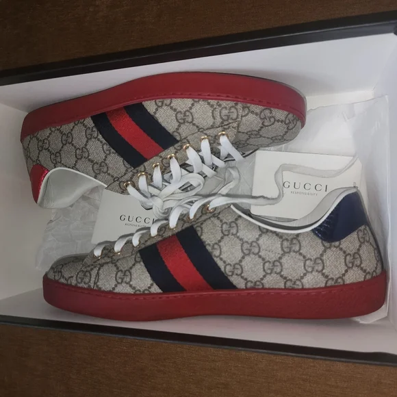 Gucci Men's Red and Blue Sneakers - Picture 1 of 8